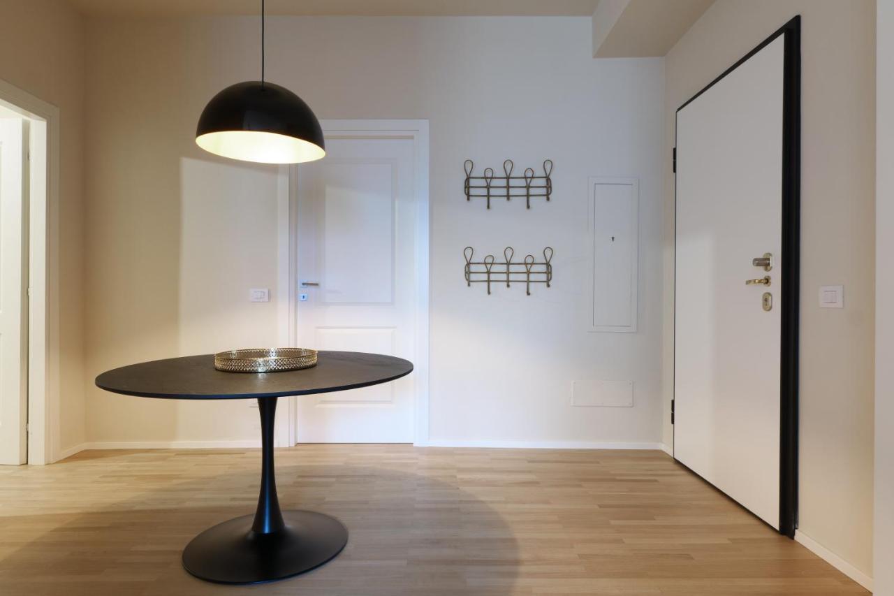 Luxury San Babila Apartment Milan Luaran gambar
