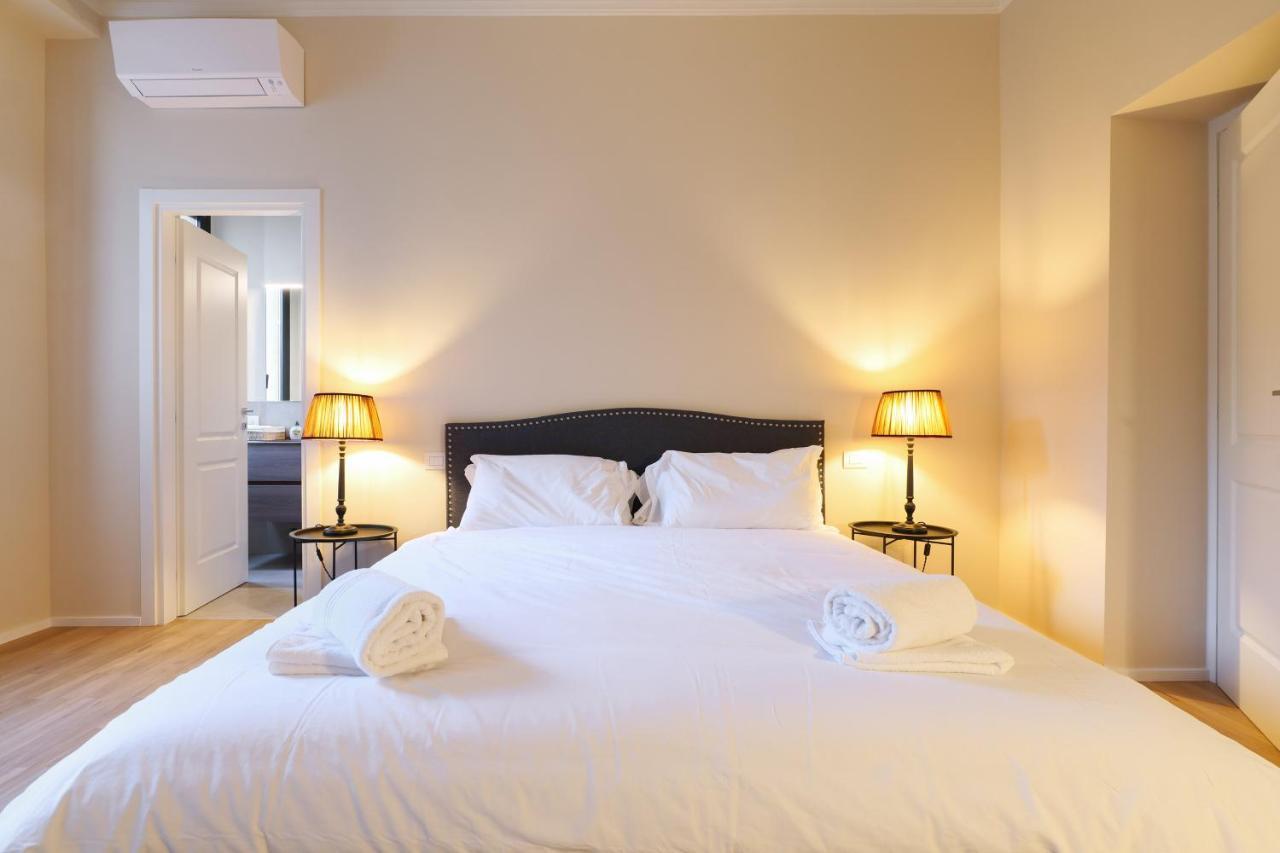 Luxury San Babila Apartment Milan Luaran gambar