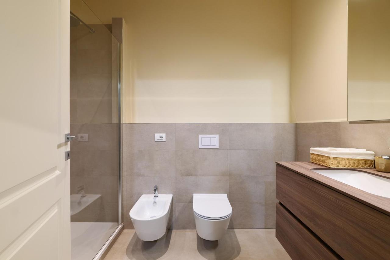 Luxury San Babila Apartment Milan Luaran gambar