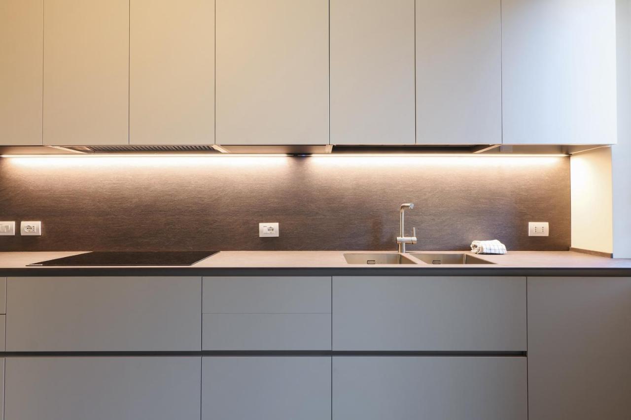 Luxury San Babila Apartment Milan Luaran gambar