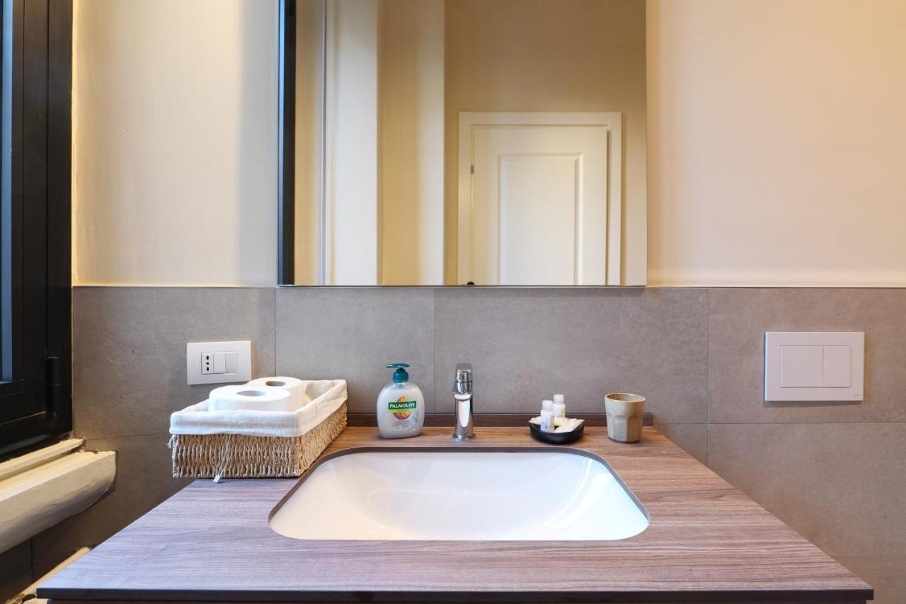 Luxury San Babila Apartment Milan Luaran gambar