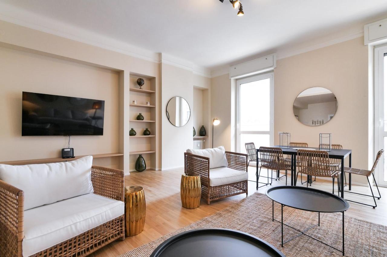 Luxury San Babila Apartment Milan Luaran gambar