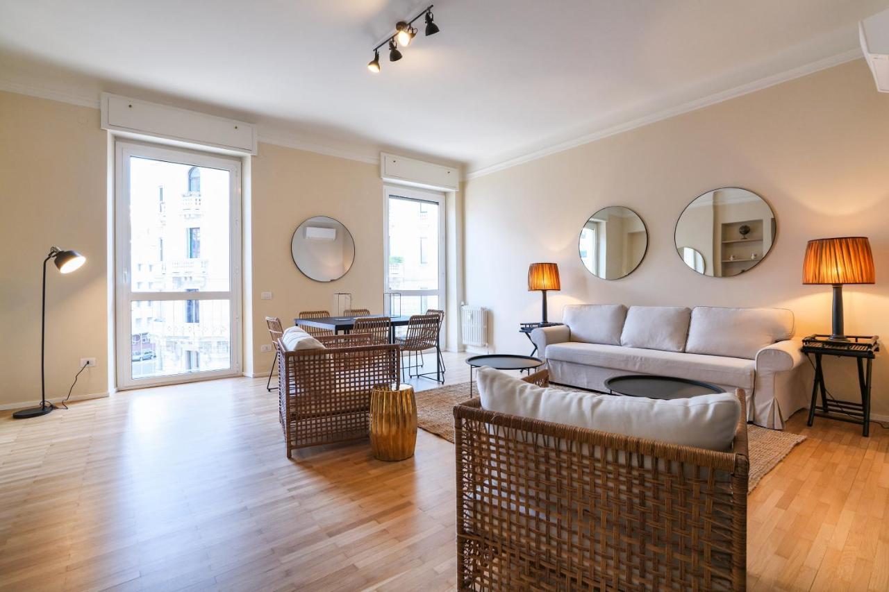 Luxury San Babila Apartment Milan Luaran gambar